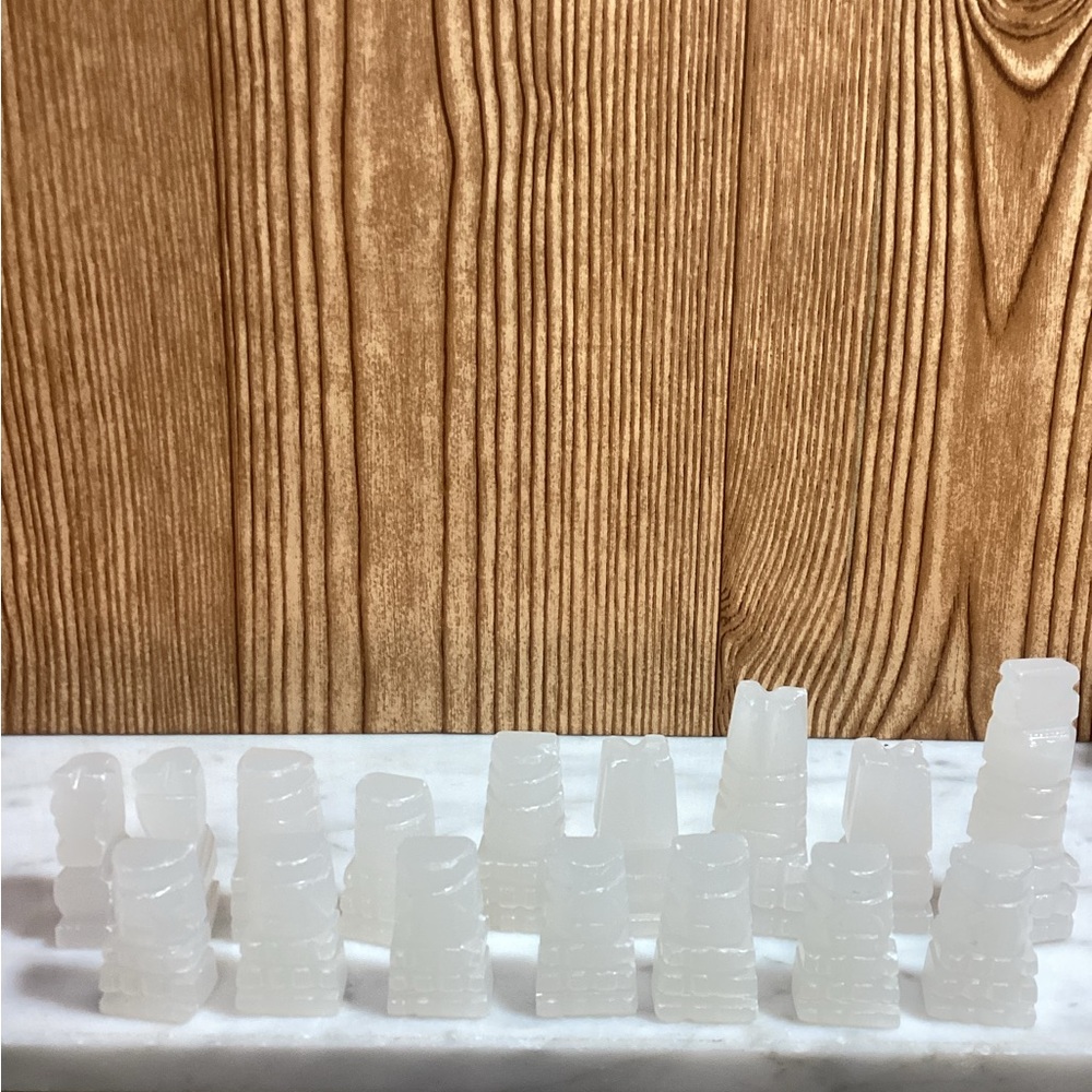 Black and White Onyx Chess 32 piece Complete - Picture 2 of 7